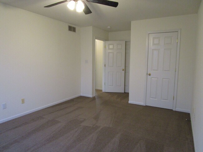 Building Photo - 3538-3540 Prescott Dr.