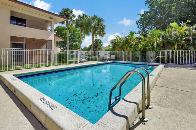 Building Photo - 12621 Westhampton Cir