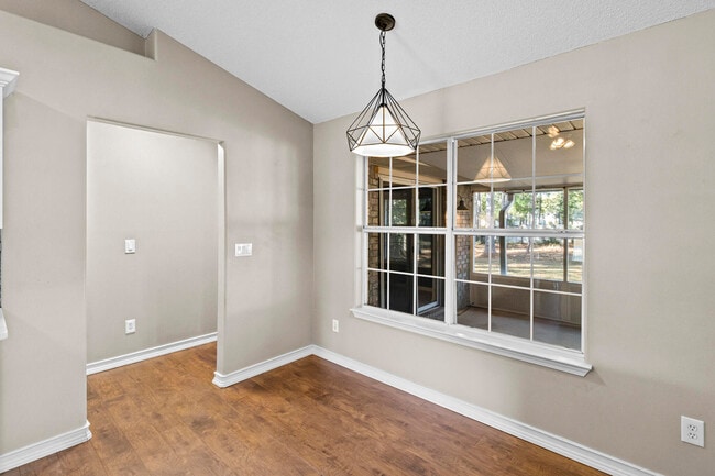 Building Photo - 1895 Everglades Dr