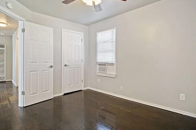 Building Photo - Cozy 3BD/1BTH Home Conveniently Located near I-240 & I-44