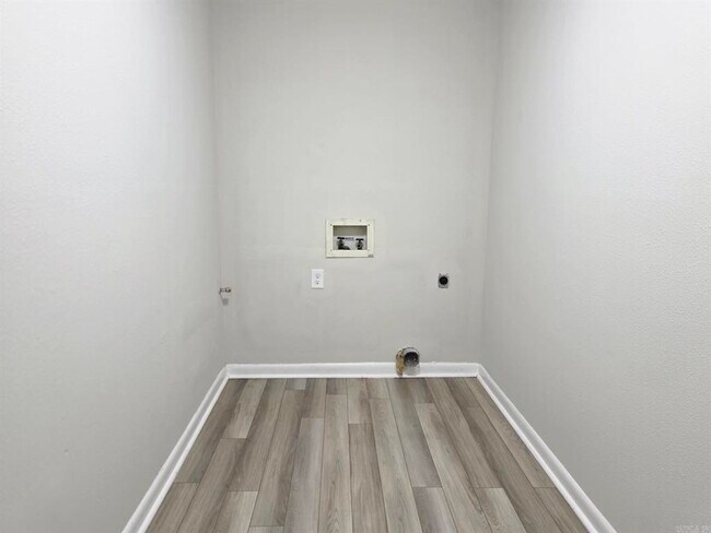 Building Photo - 8 Willowridge Cove