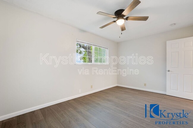 Building Photo - 938 Winchester St