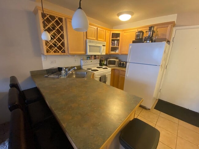Building Photo - Great Barrington Condo