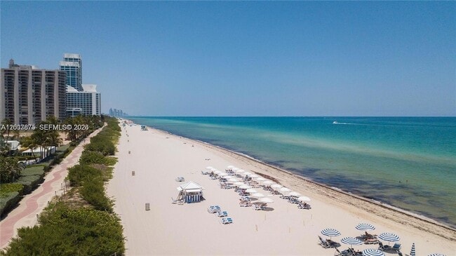 Building Photo - 6515 Collins Ave