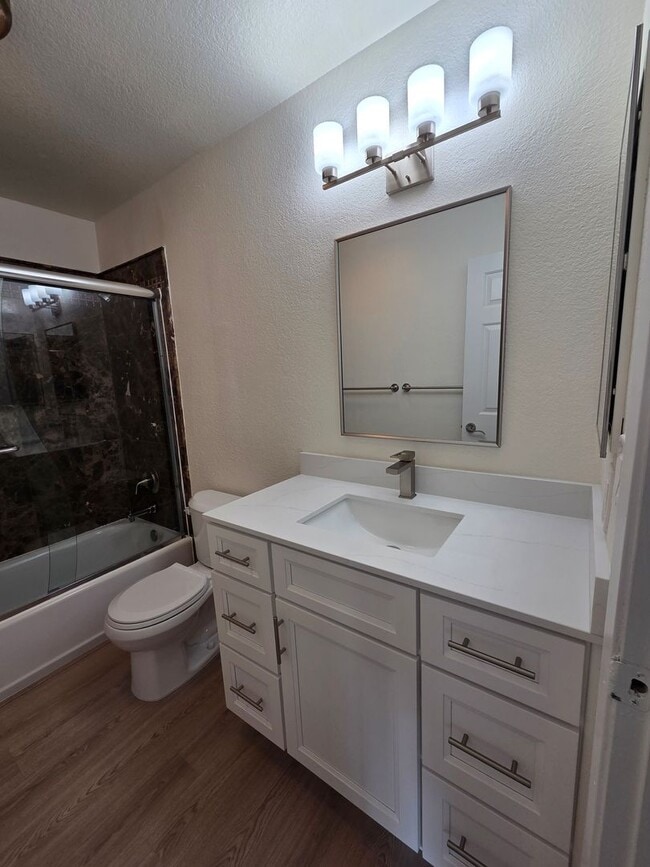 Building Photo - Large 2 Bedroom, 2 Bath Condo in San Ramon