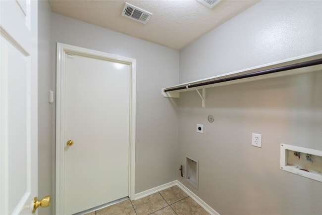 Building Photo - 3902 Tulip Glen Ct