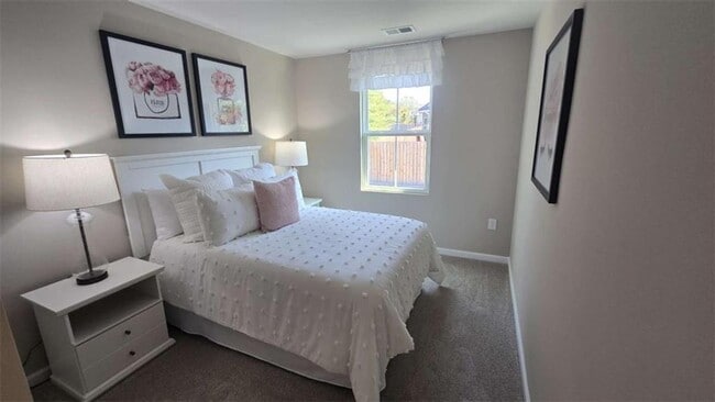 Building Photo - 12 Downing Dr