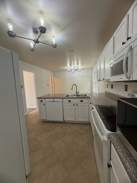 Building Photo - 11725 Walnut Wood Ct