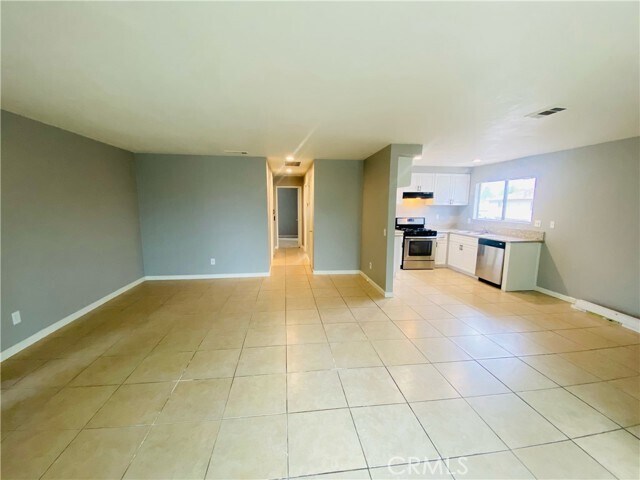 Building Photo - 532 E Lugonia Ave