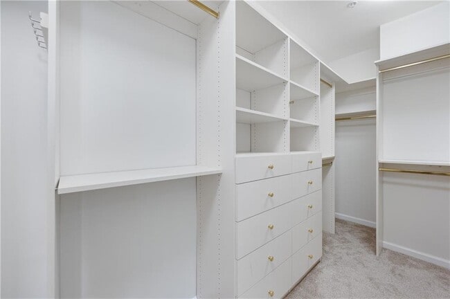 Building Photo - 3334 Peachtree Rd NE
