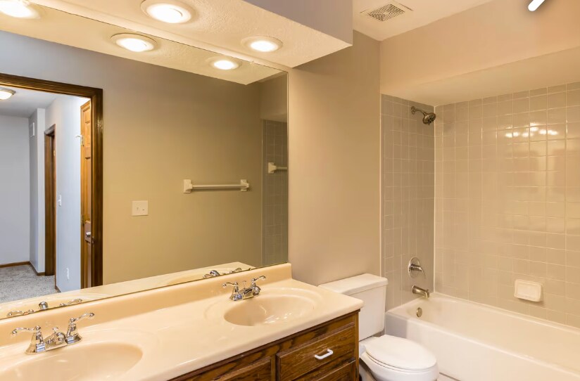 Building Photo - 149 Trail Edge Cir