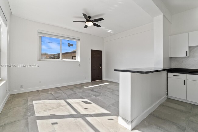 Building Photo - 2204 McKinley St