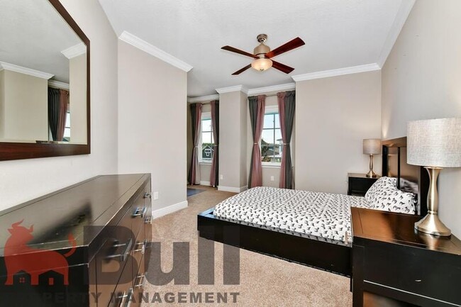 Building Photo - 8233 Canetti St
