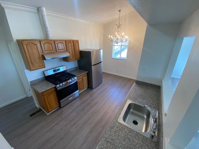 Building Photo - 2810-2814 Chronicle Ave