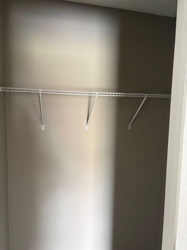 Building Photo - 804 Barry Ct