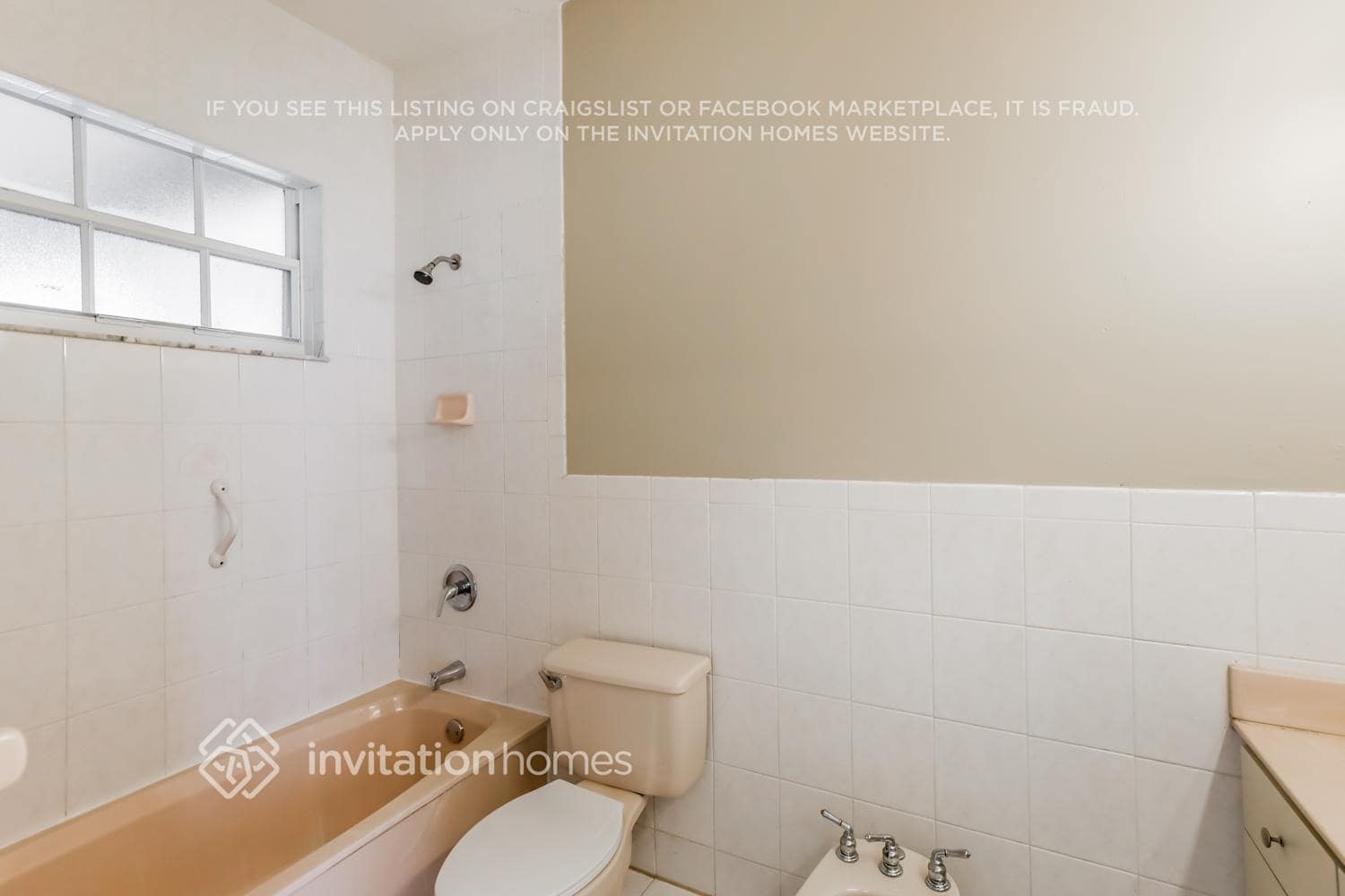 Building Photo - 16880 SW 141st Ct