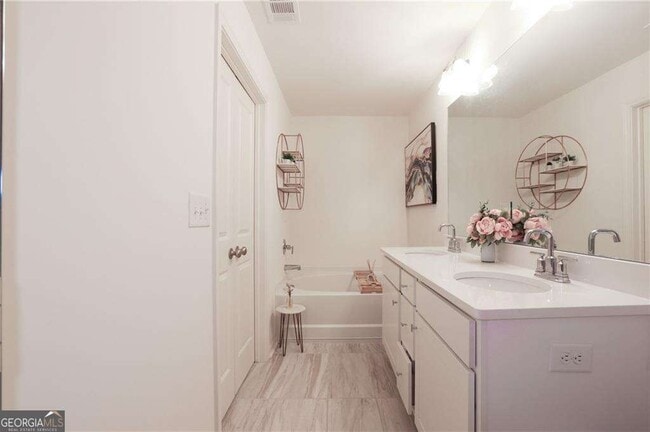 Building Photo - 3281 Tucker Norcross Rd