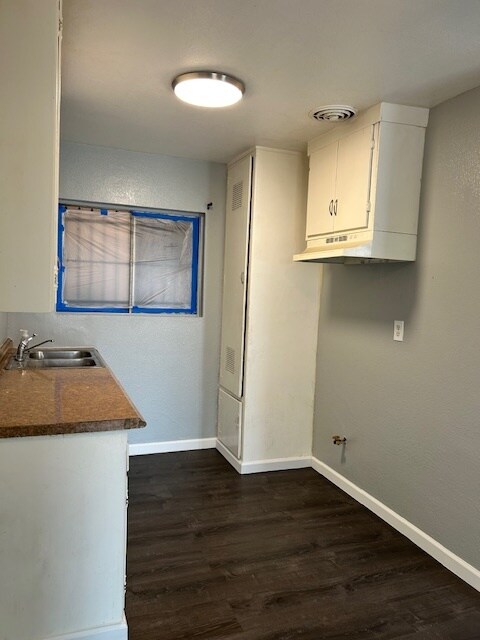 Building Photo - 4459 Maine Ave