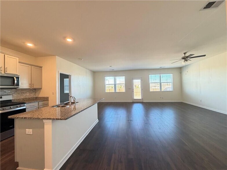 Building Photo - 350 Graham Campbell Ln