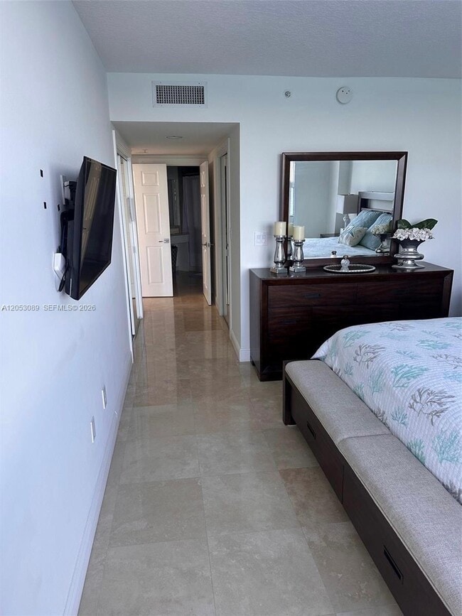 Building Photo - 2080 S Ocean Dr