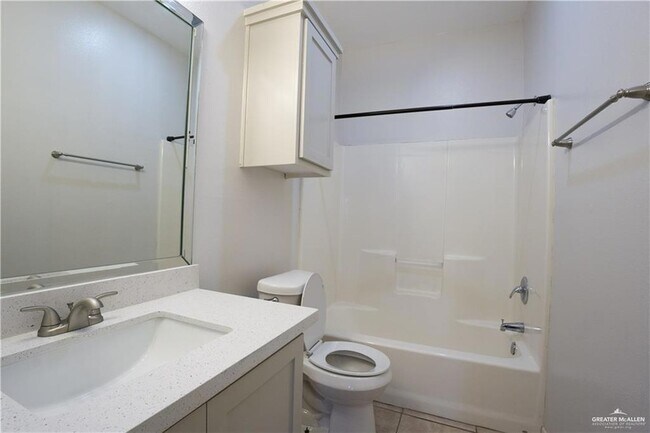 Building Photo - 3127 Regal Dr