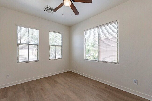 Building Photo - 3742 S 64th Dr