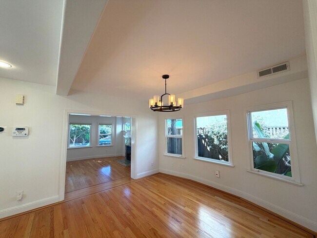 Building Photo - TOTAL REMODEL LARGE 1750sf 3BR+ Bonus/3BA North Oakland Home AVAILABLE NOW