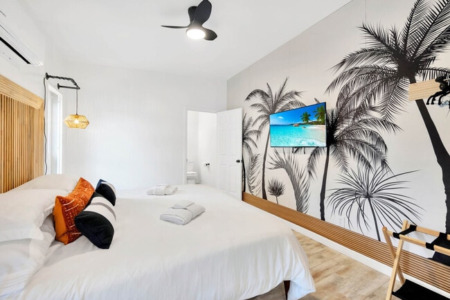 Building Photo - 10755 Clara Ln