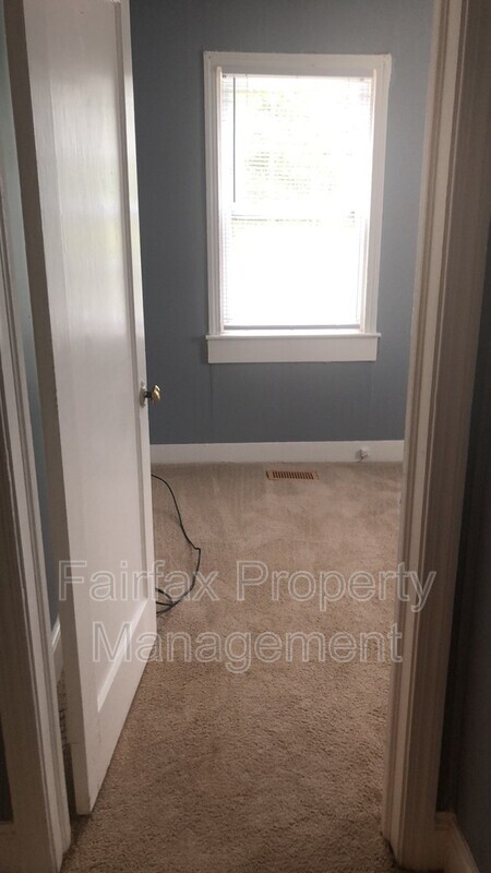 Building Photo - 506 E Club Blvd