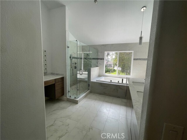 Building Photo - 19686 Surfbreaker Ln