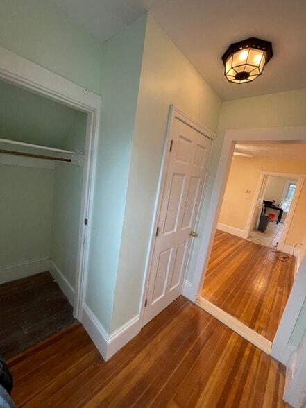 Building Photo - 31 Walter St