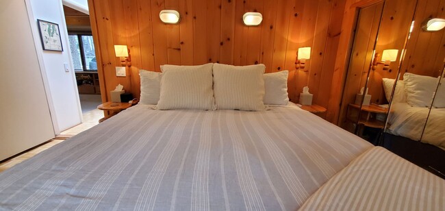 Building Photo - 2 Bedroom Extended Stay in Williamsburg with Low Off-Season Rates!