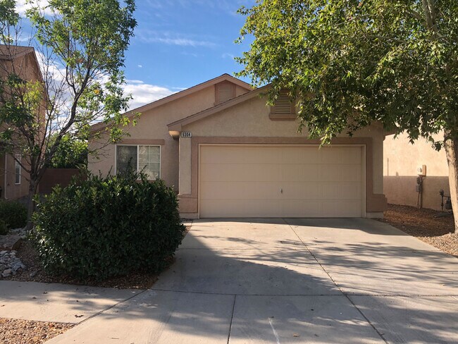 Building Photo - Ventana Ranch Gem! 3 Bedroom 2 Bath. Gate Community! Single Story with Large Backyard.