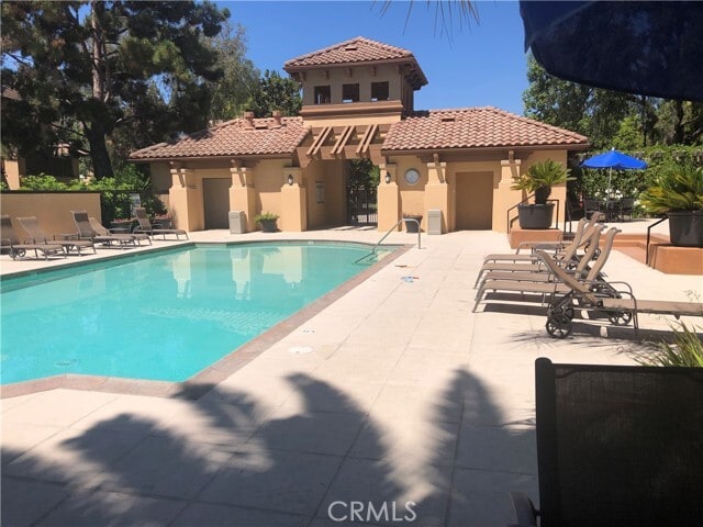 Building Photo - 2701 Dunstan Dr