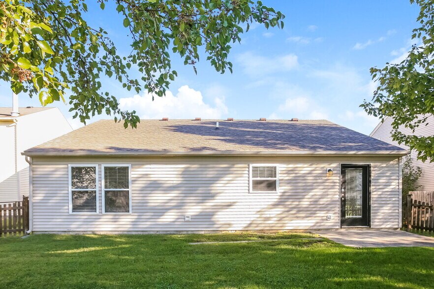 Building Photo - 6881 W Stansbury Blvd