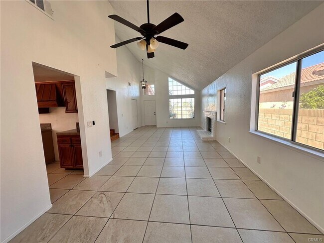 Building Photo - 744 E Ave H10