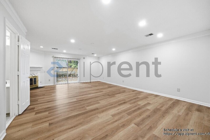 Building Photo - 661 Coventry Township Ln