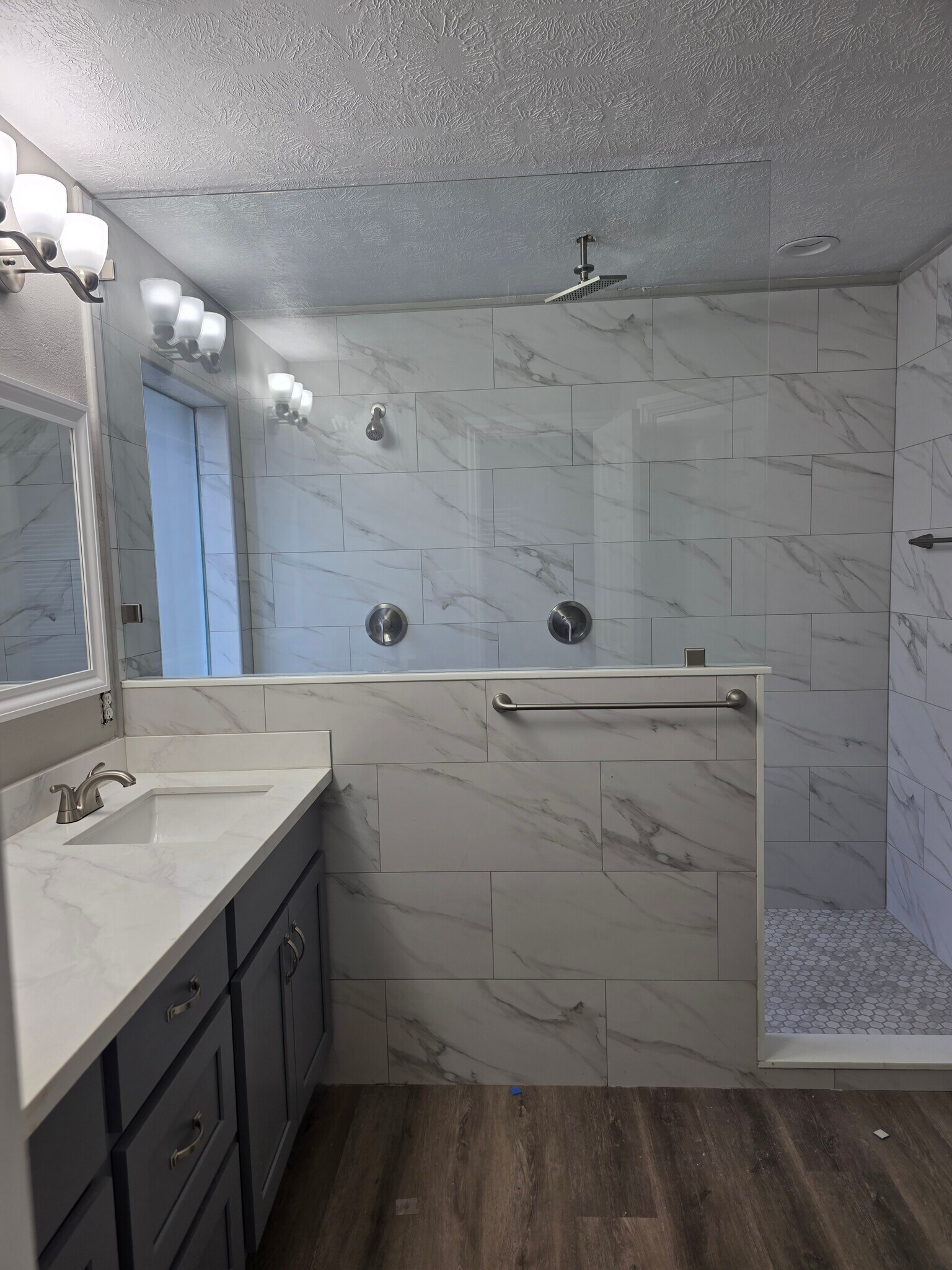 Master bathroom - 15427 W Little York Rd