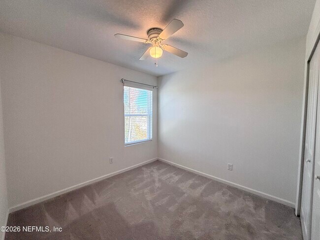 Building Photo - 694 Holly Lks Dr