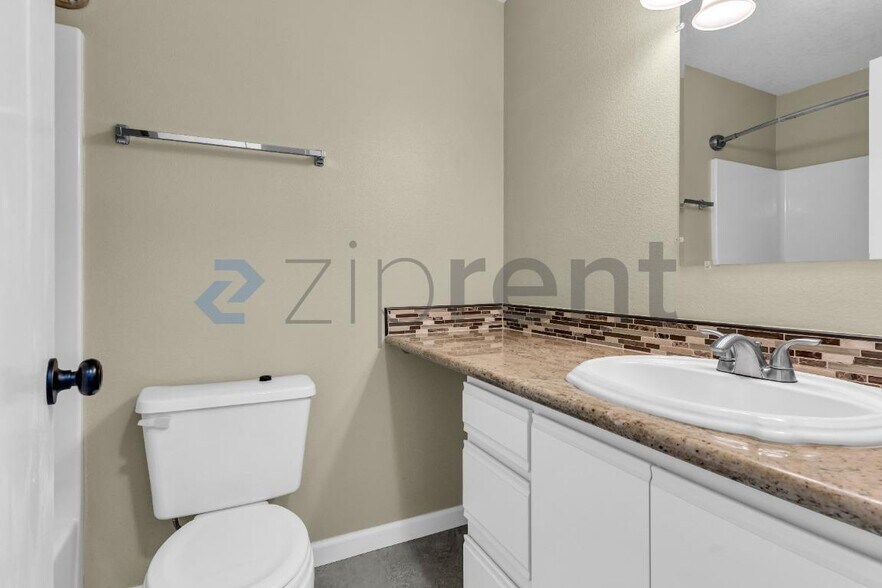 Building Photo - 7410 SW 173rd Pl