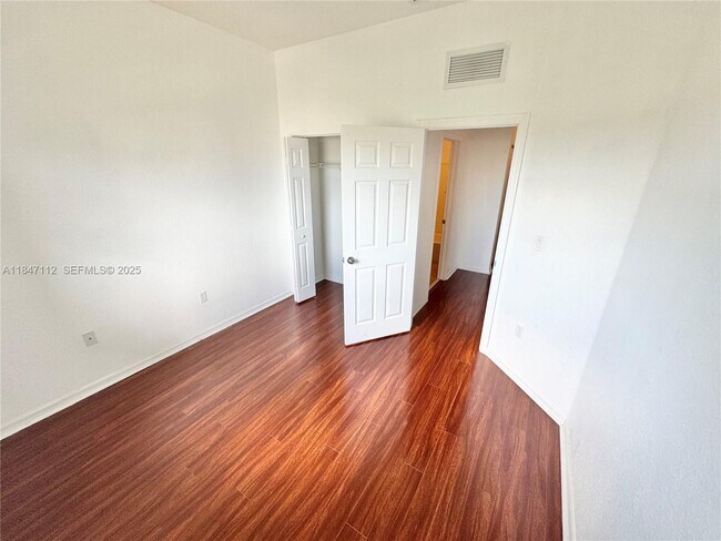 Building Photo - 10800 NW 88th Terrace