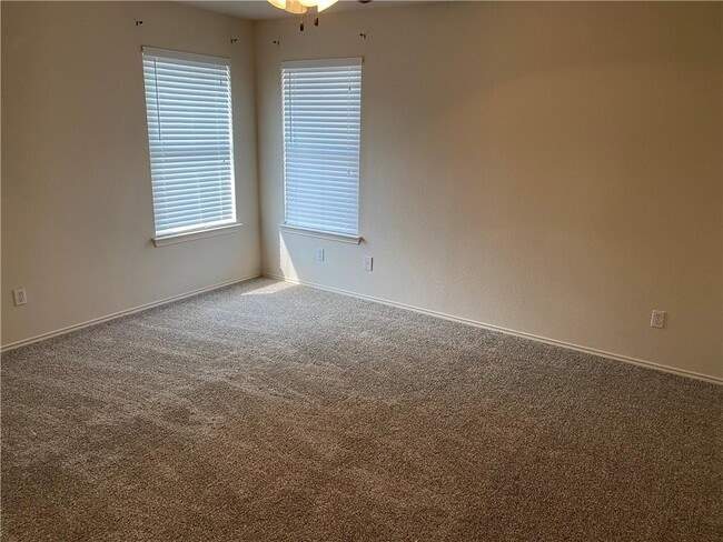 Building Photo - 1229 Vincent Pl