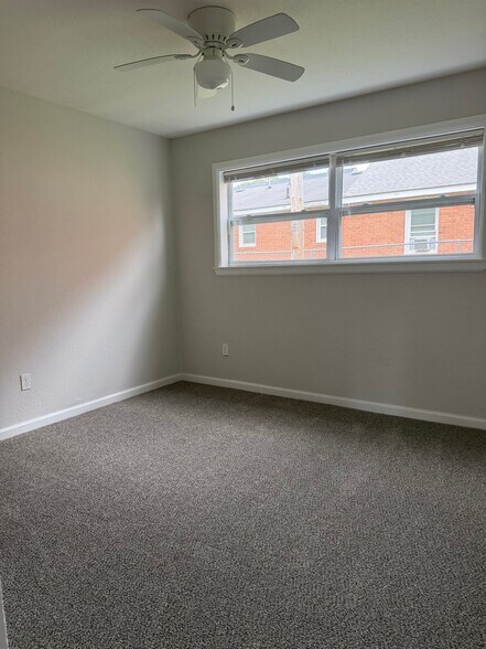 Building Photo - 2412 Azalea Garden Rd