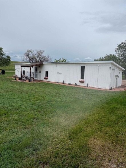 Building Photo - 8045 N Moore Rd