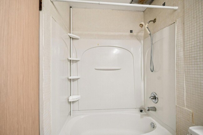 Building Photo - 2525 3rd Ave S