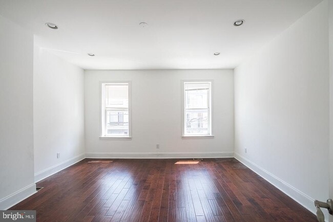 Building Photo - 1212 N 5th St