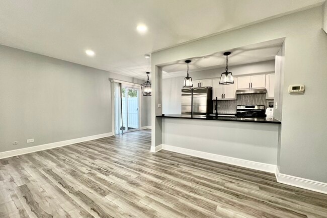 Building Photo - 1594 Cornell Cir