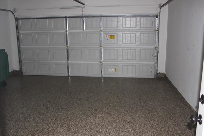 Building Photo - 22 Cheswood Manor Drive