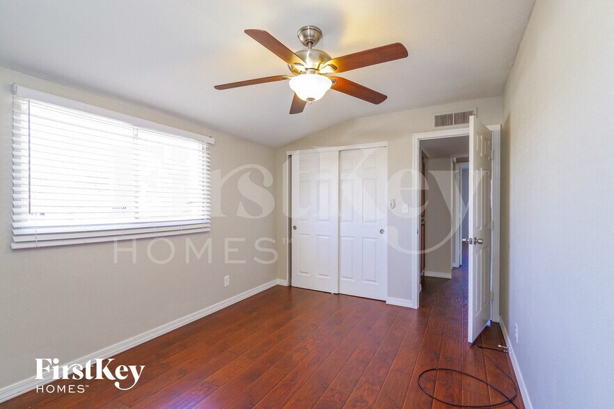 Building Photo - 4538 W Rovey Ave