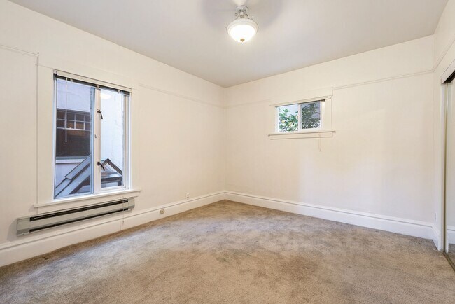 Interior Photo - Comstock Apartments